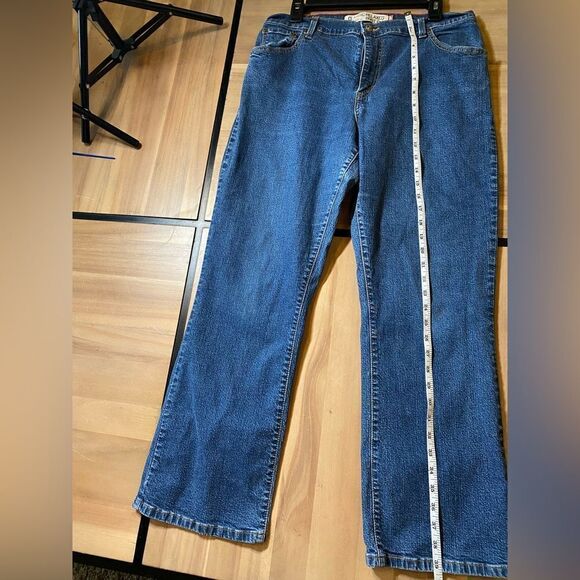 Levi’s - Picture 2 of 5